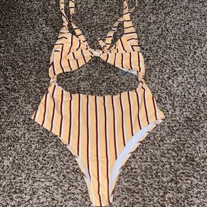 Bathing suit